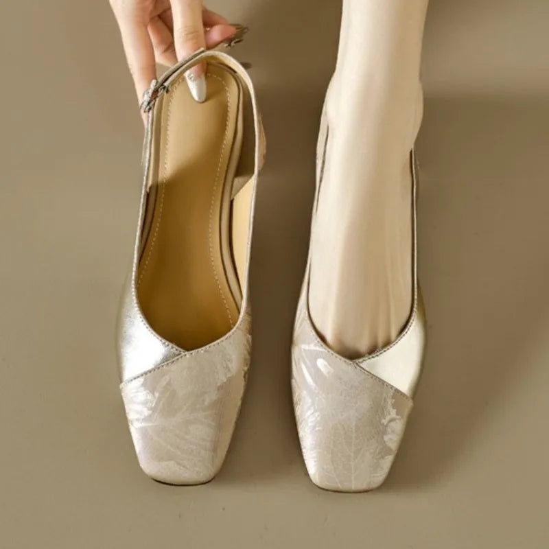 נעלי עקב- הלנה